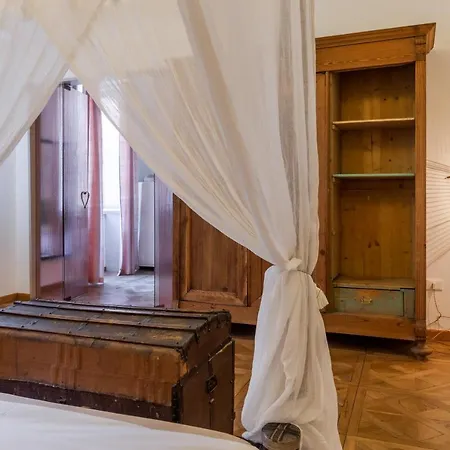 Le Dimore Del Teatro Guest house *