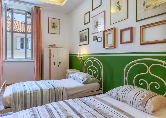 Le Dimore Del Teatro 3* טריאסטה